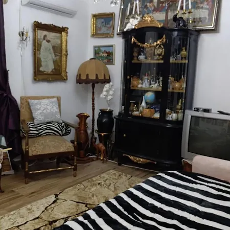 Holiday home Vikendica Nada *